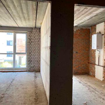 Продаж 1к квартири 43 кв. м на вул. Промислова 9, кв. 12