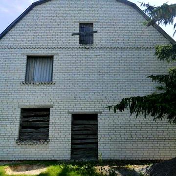 Продаж двоповерхового будинку