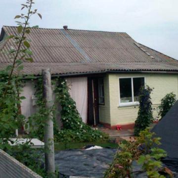 Продам хату в селі Кочубіївка