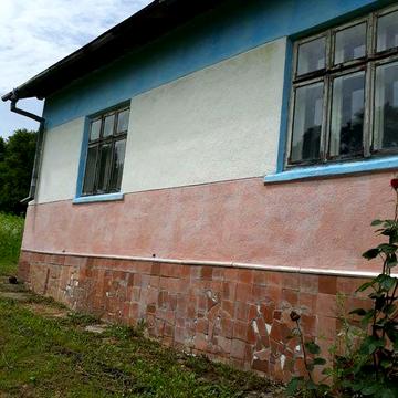 Продається хата та земельна ділянка