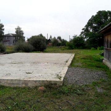 Продам будинок,фундамент під магазин,30 сот.землі