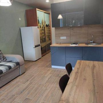 Сдам гостинку с евроремонтом