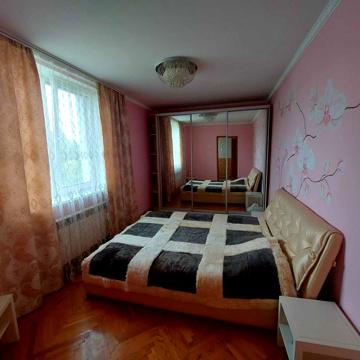 Продається 2 пов. будинок з ремонтом, вул. Стрілецька (Підгірки)