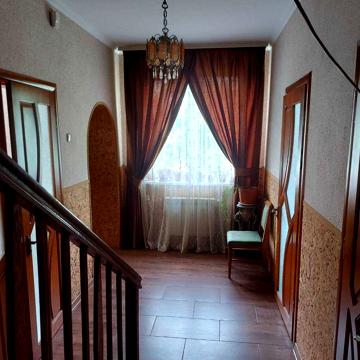 Продається 2 пов. будинок з ремонтом, вул. Стрілецька (Підгірки)