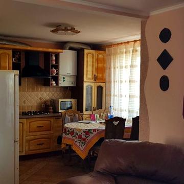 4-кімнатна квартира з ремонтом