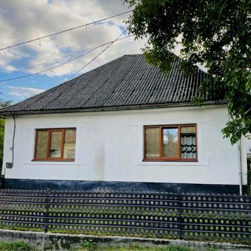 Продам будинок в м.Іршава
