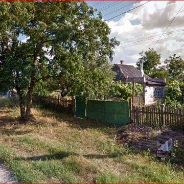 Дом, земельный участок