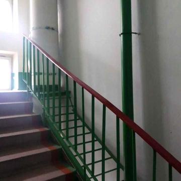 (4)продам 4кімнатну квартиру