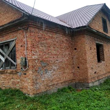 Продам незавершене будівництво, земел. ділянка приватизована 50 сот.