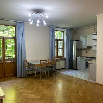 Сдам большую 3 ком. квартиру 105 кв. м. г. Одесса Приморский район