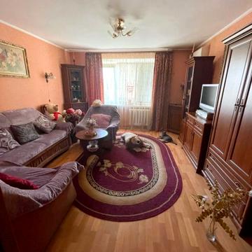 Продам центр 4-х комнатную квартиру