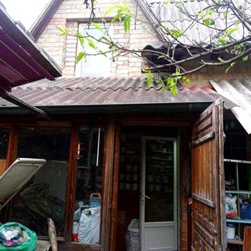 Продам будинок та земельну ділянку в Івано- Франківську