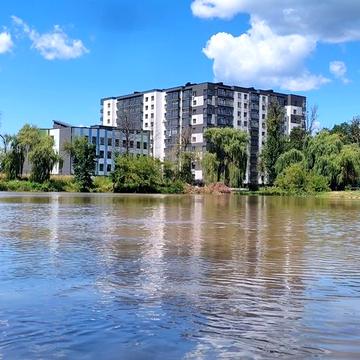 Топова 2 кім. з виглядом на ОЗЕРО та ГОРИ ЖК Озеро