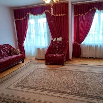 Квартира на два поверхи в хорошому районі (власник)