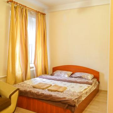 Современная квартира возле метро Дворец Украина