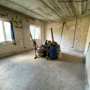 Продам 2 поверховий  будинок, 250 м2, Павлінки. Таранушенка 20.