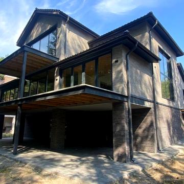 Котедж 650 м² з власним БОМБОСХОВИЩЕМ + 17 соток, КМ Riviera Village
