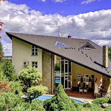 Без%Продажа Домовладения в Подгорцах на 1,56га земли