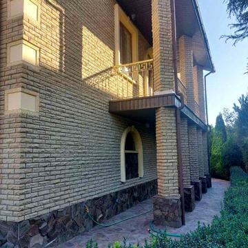 Кооператив Чорнобилець Урочище Наталка,  котедж  360 м2