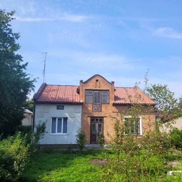 Половина житлового будинку, м. Камянка-Бузька