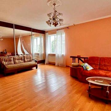 Капитальный Дом 158 кв м,. 6,1 сотка, 130.000 у.е.