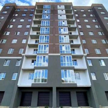 Однокімнатна квартира в ЖК на Озерній