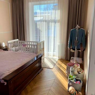 Продається житловий будинок у місті Броди