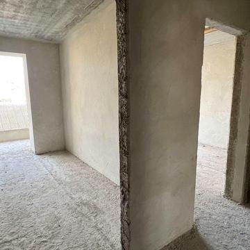 квартира в центрі міста з виглядом на міське озеро