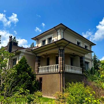 Продаж будинку 440м2 в закритому КМ Явір Мрія Дмитрівка