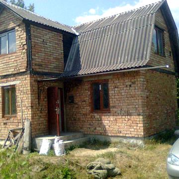 Продається дачний будинок з земельною ділянкою