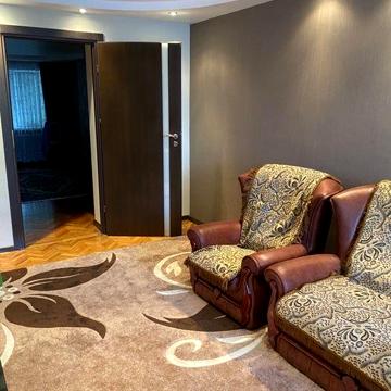 Продам 2-кімнатну на Адміральській