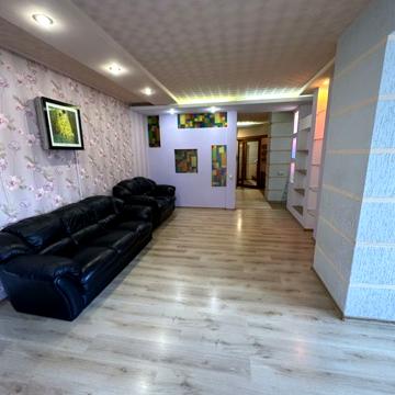 Продаж 3х кімнатної квартири-2 поверхи (зуп.Керченська)