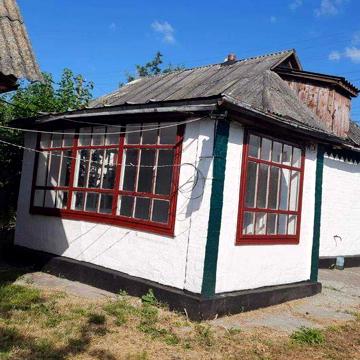 Продам будинок  з земельною ділянкою