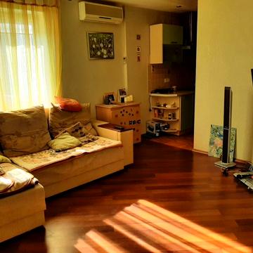 Продам 2к квартиру на Незалежності, 17