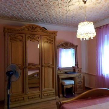 продам  дом и участок в самом центре Б-долины  для жилья и для бизнеса