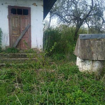 ТЕРМІНОВО ПРОДАМ!!!Хата в центрі села,будинок,дача.Можна під виплату.