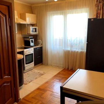 Продам 2 х ком . метро Теремки Ул . Теремковская 16