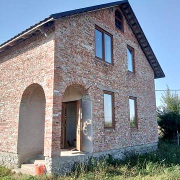 Продаж 2х поверхового будинку