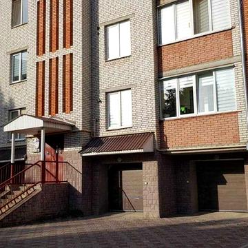 дворівнева сира 3-кімнатна квартира