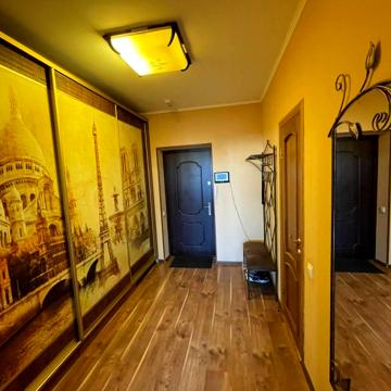 Однокомнатная квартира с видом на Озеро и Парк Победы