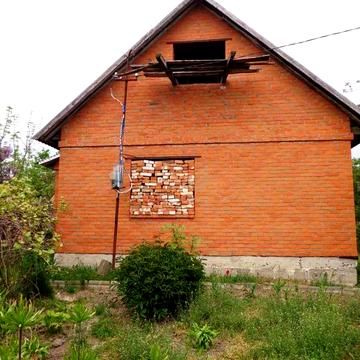 Хата в селі Іванківці