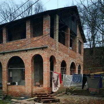 Житловий будинок: м. Чернівці, вул. Барнаульська, буд. 10-Б