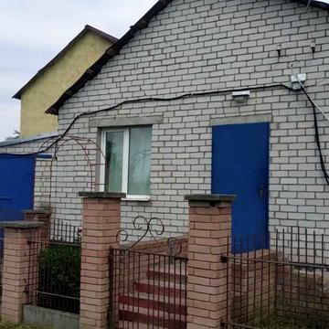 Два садових будинки на одній земельній ділянці в межах міста