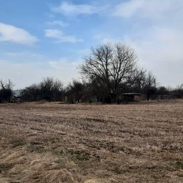 Продам земельну ділянку з будинком