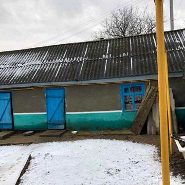 Продам житловий будинок з ділянкою