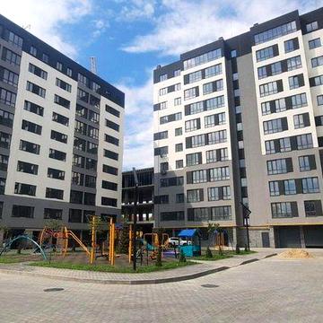 Затишна двокімнатна квартира в мікрорайоні Виставка.