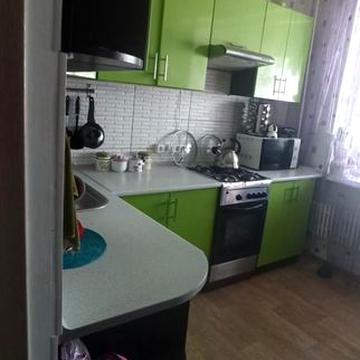 Продається затишна однокімнатна квартира -в спокійному районі Озерна.