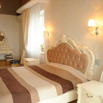 Продажа 3к. видової квартири біля озера, вул.Йорданська 1,Оболонь