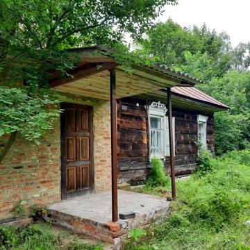 Будинок у селі Радуль