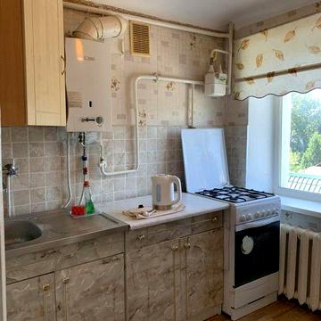 Продам 1 кімнатну квартиру в центрі міста, Філармонія,не кутова, 2 пов